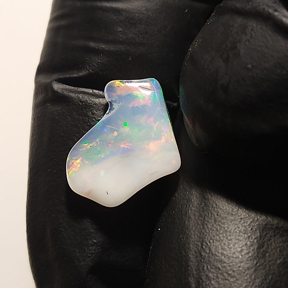 Spectacular Natural Opal With Rate Pattern - Picture 6 of 16